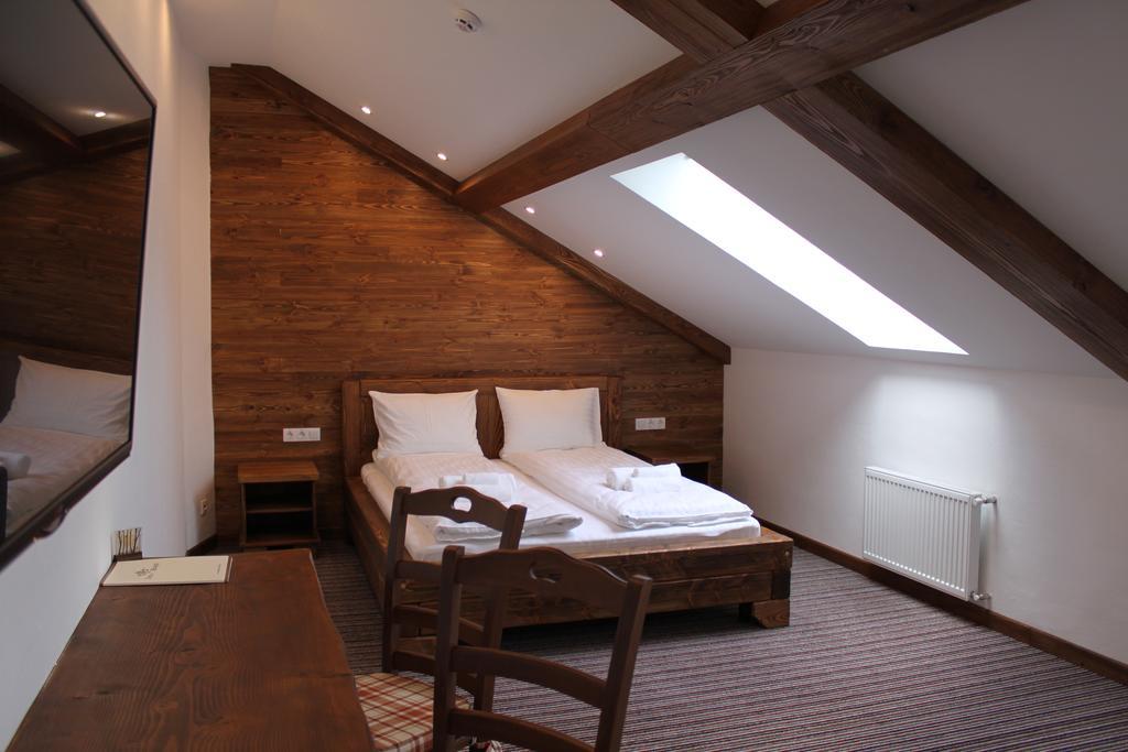 Shpatser Hotel Briukhovychi Oda fotoğraf
