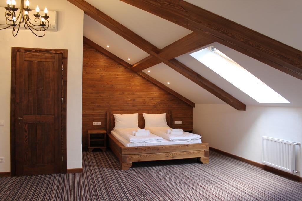 Shpatser Hotel Briukhovychi Dış mekan fotoğraf